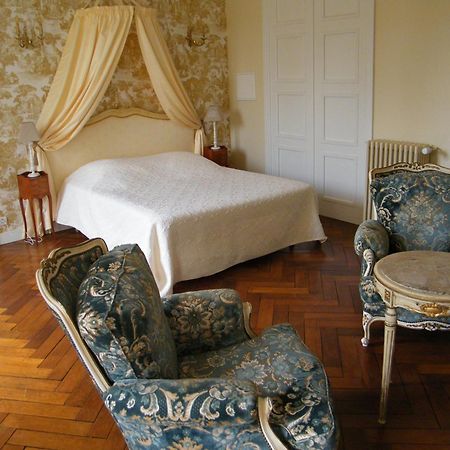 Chambres D'Hotes Chateau De Damigny Saint-Martin-des-Entrees Exterior photo