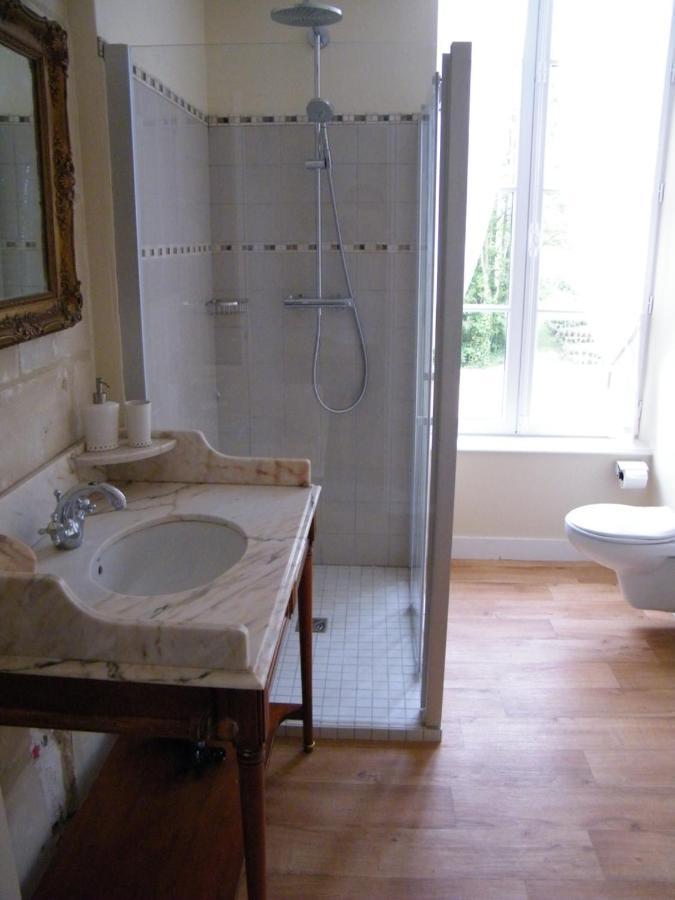 Chambres D'Hotes Chateau De Damigny Saint-Martin-des-Entrees Exterior photo