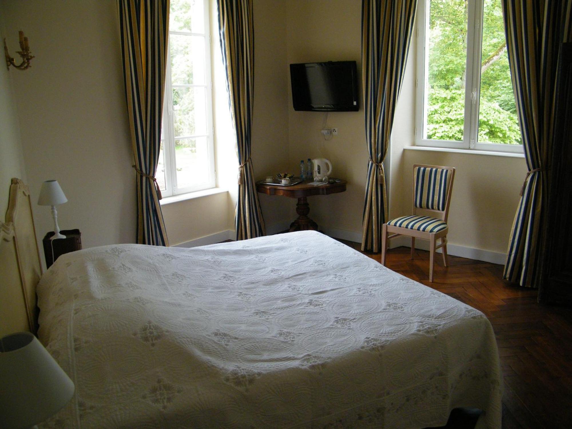 Chambres D'Hotes Chateau De Damigny Saint-Martin-des-Entrees Exterior photo